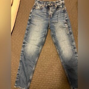 American Eagle NWT Strigid Mom Jean Size 2